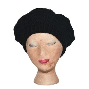 Classic Knit Pom-Pom Black Beret